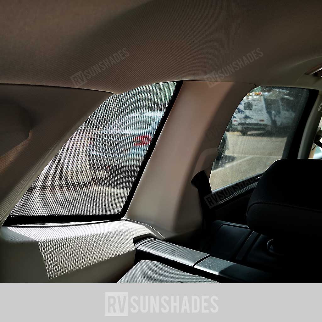 RVSUNSHADES-VOLKSWAGEN-TIGUAN-ALLSPACE-2018-Shade-3