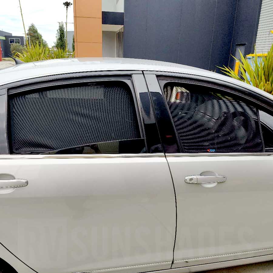 Holden Commodore Calaise Sun Shade