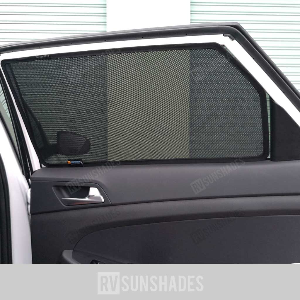 RVSUNSHADES-HYUNDAI-TUCSON-2016-CAR-SHADE-1